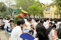 Công an phường Tây Hồ triển khai hiệu quả mô hình tuyên truyền '3 nhất': 'Nhanh nhất - Sâu nhất - Rộng nhất' về Luật An toàn giao thông