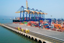 Nhập siêu vượt 20 tỷ USD, kỳ vọng tăng trưởng dài hạn