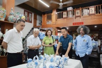 Nâng tầm Gốm Bát Tràng, đổi mới thiết kế để trở thành dòng quà tặng giá trị