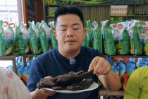 Nghịch lý từ dòng thịt đông lạnh siêu rẻ đến 'bẫy lừa' đặc sản Tây Bắc