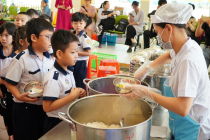 Hà Nội yêu cầu rà soát toàn bộ bữa ăn bán trú, báo cáo trước ngày 20/9