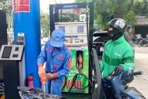 Giá xăng tăng mạnh, E5 RON92 tăng hơn 1.200 đồng/lít 