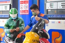 Giá xăng tăng mạnh, vượt 25.000 đồng/lít từ 15h chiều nay 