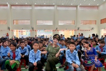 Cụm thi đua số 8 – CATP Hà Nội mang “Đêm hội Trăng rằm” đến với 1.200 học sinh vùng cao Lào Cai