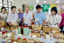 Làng nghề Hà Nội: 'Hạt nhân' kinh tế thúc đẩy chuyển đổi số và nông thôn mới