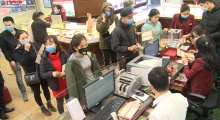 Hà Nội: Nhiều tiệm vàng chuẩn bị tốt công tác phòng dịch nCoV trong ngày Vía Thần Tài