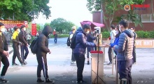 Hà Nội: Sinh viên hào hứng quay lại trường học tập
