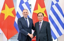 Bộ trưởng Ngoại giao Lê Hoài Trung hội đàm với Bộ trưởng Ngoại giao Cộng hòa Hy Lạp George Gerapetritis