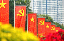 Tặng quà Đại hội XIV, Tết Bính Ngọ 2026 cho người có công và đối tượng yếu thế