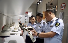 Thủ tướng yêu cầu xử lý nghiêm các hành vi buôn lậu, gian lận thương mại