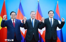 Thủ tướng ba nước Việt Nam - Campuchia - Lào họp triển khai kết quả cuộc gặp giữa người đứng đầu ba Đảng