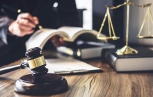 Kết luận của Bộ Chính trị về Đề án nghiên cứu xây dựng chế định luật sư công