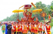 Độc đáo nghi thức rước kiệu về Đền Hùng tri ân công đức Tổ tiên