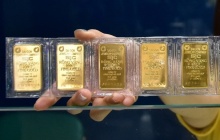 Giá vàng và ngoại tệ ngày 28/4: Vàng SJC giảm tiếp, về gần mốc 168 triệu/lượng