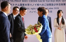 Thủ tướng Nhật Bản Takaichi Sanae phát biểu chính sách tại Đại học Quốc gia Hà Nội
