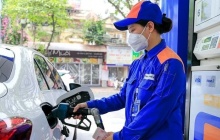 Giá xăng tăng mạnh, dầu diesel giảm về dưới 28.000 đồng/lít