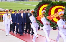 Lãnh đạo Đảng, Nhà nước vào Lăng viếng Chủ tịch Hồ Chí Minh nhân ngày 19/5