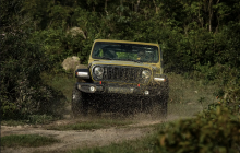 Khởi điểm từ 2,999 tỷ đồng Jeep Wrangler thế hệ mới tại Việt Nam có gì?