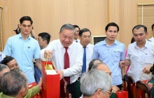 Tặng quà cho hơn 1,56 triệu người có công dịp 79 năm ngày Thương binh-Liệt sỹ