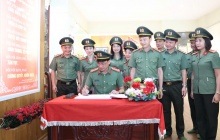 Đoàn đại biểu Công an tỉnh Ninh Bình tổ chức hoạt động về nguồn, báo công dâng Bác