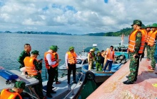 Vụ lật tàu trên biển Bản Sen, Quảng Ninh: Cứu sống 3 người, tìm thấy 1 thi thể