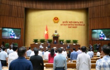 Quốc hội dành phút mặc niệm Chủ tịch Quốc hội Lào Saysomphone Phomvihane