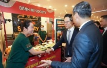 Yêu ẩm thực Việt bằng “cái đầu lạnh” và công thức vươn ra toàn cầu của Banh Mi Society