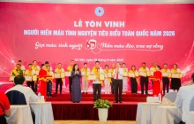 Gần 60 lần hiến máu và câu chuyện tình yêu bắt đầu từ một lần sẻ chia