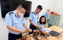Hà Nội tăng cường kiểm soát thị trường dịp Trung thu 