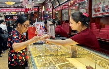 Giá vàng hôm nay 13/10: Vàng SJC giảm 800.000 đồng/lượng