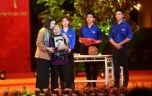 Xúc động đêm nghệ thuật “Khúc tri ân” tại Công viên Lê Thị Riêng