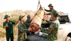 Quảng Ninh: Phát hiện quả bom nặng 450kg
