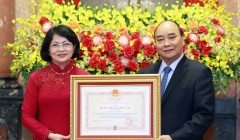 Chủ tịch nước Nguyễn Xuân Phúc trao tặng Huân chương Độc lập cho nguyên Phó Chủ tịch nước