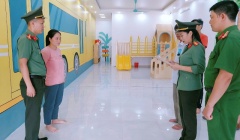 Khởi tố đối tượng làm giả tài liệu “Tổ chức cho người khác ở lại Việt Nam trái phép”