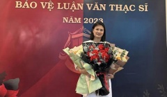 'Hoa khôi bóng chuyền' Kim Huệ hoàn thành luận văn Thạc sĩ ở tuổi 41