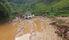 Nhiều tuyến đường ách tắc do sạt lở, tỉnh Điện Biên yêu cầu ứng trực 24/24 giờ