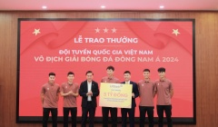 LPBank trao thưởng 5 tỷ đồng, đồng hành cùng Đội tuyển Bóng đá Việt Nam đăng quang ngôi vô địch Đông Nam Á