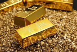 Giá vàng và ngoại tệ ngày 7/3: Vàng giảm, USD tăng vọt