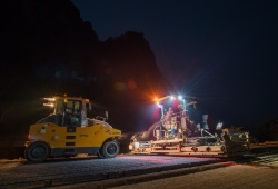 Hơn 3000 người làm việc ngày đêm để sẵn sàng thông tuyến cao tốc Đồng Đăng – Trà Lĩnh