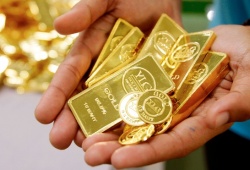 Giá vàng và ngoại tệ ngày 28/10: Vàng đảo chiều tăng nhẹ, USD giảm giá
