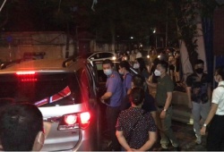 Khám xét nhà nguyên Trưởng phòng Cảnh sát kinh tế Công an Hà Nội