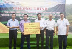 Tập đoàn T&T Group trao tặng 2.000 tấn xi măng hỗ trợ thị xã Sa Pa cứng hóa nền nhà và làm đường