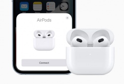 Apple ra mắt AirPods 3 hỗ trợ công nghệ vòm Spatial Audio
