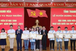 Thanh Hóa: Tổ chức tuyên dương các học sinh và giáo viên đạt thành tích cao trong kỳ thi THPT quốc gia