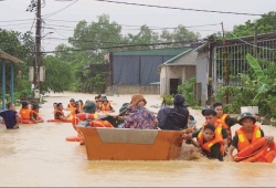 Thủ tướng yêu cầu các địa phương sơ tán dân khỏi vùng lũ nguy hiểm