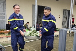 Hà Nội: Chuyện ăn Tết ở Đội Cảnh sát PCCC và CNCH Công an huyện Thường Tín