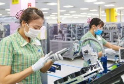 Việt Nam đã chi hơn 54 tỷ USD nhập máy vi tính, điện tử và linh kiện