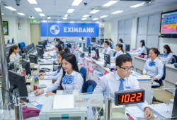 2 Phó chủ tịch EIB bị miễn nhiệm, ngân hàng 'Bắc tiến'