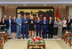 Tập đoàn Thụy Điển dự kiến đầu tư 1 tỷ USD xây tổ hợp tái chế vải công nghệ cao tại Việt Nam