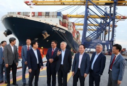 Phó Thủ tướng Thường trực Nguyễn Hòa Bình thăm Cảng container Quốc tế Hateco Hải Phòng